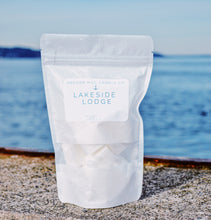 Load image into Gallery viewer, Wax Melts &quot;Lakeside Lodge&quot;